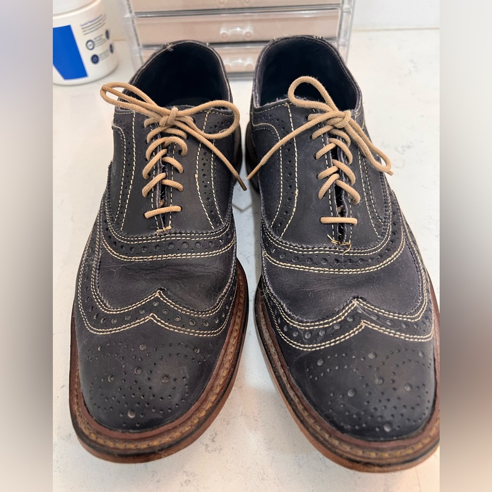 Allen Edmonds size 10 / Pretty Good Shape / Color Navy Blue /